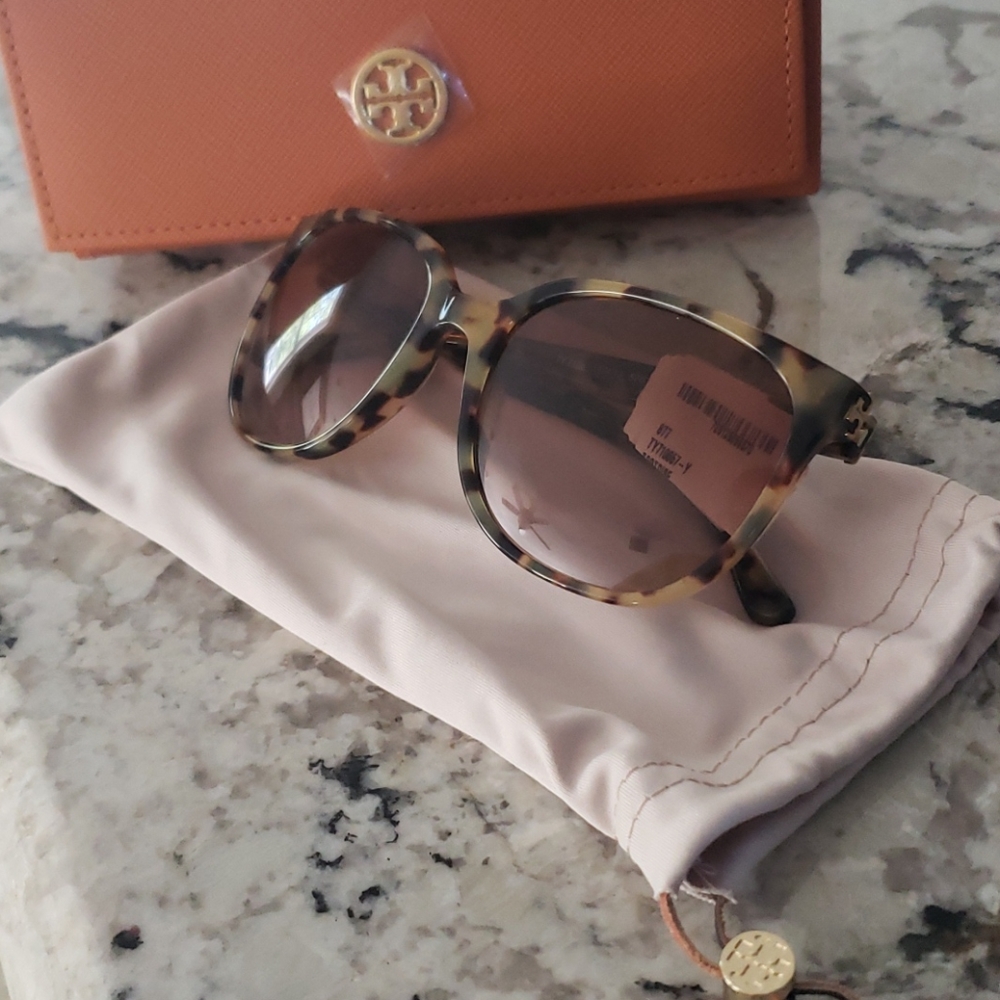 Tory Burch Sunglasses - Picture 3 of 4